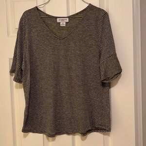 Liz Claiborne Petite V-neck Top - Size PL